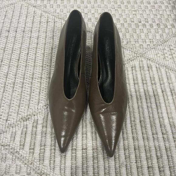 Tony Bianco Cherry Pump in Crinkle Liqueur - Picture 3 of 7